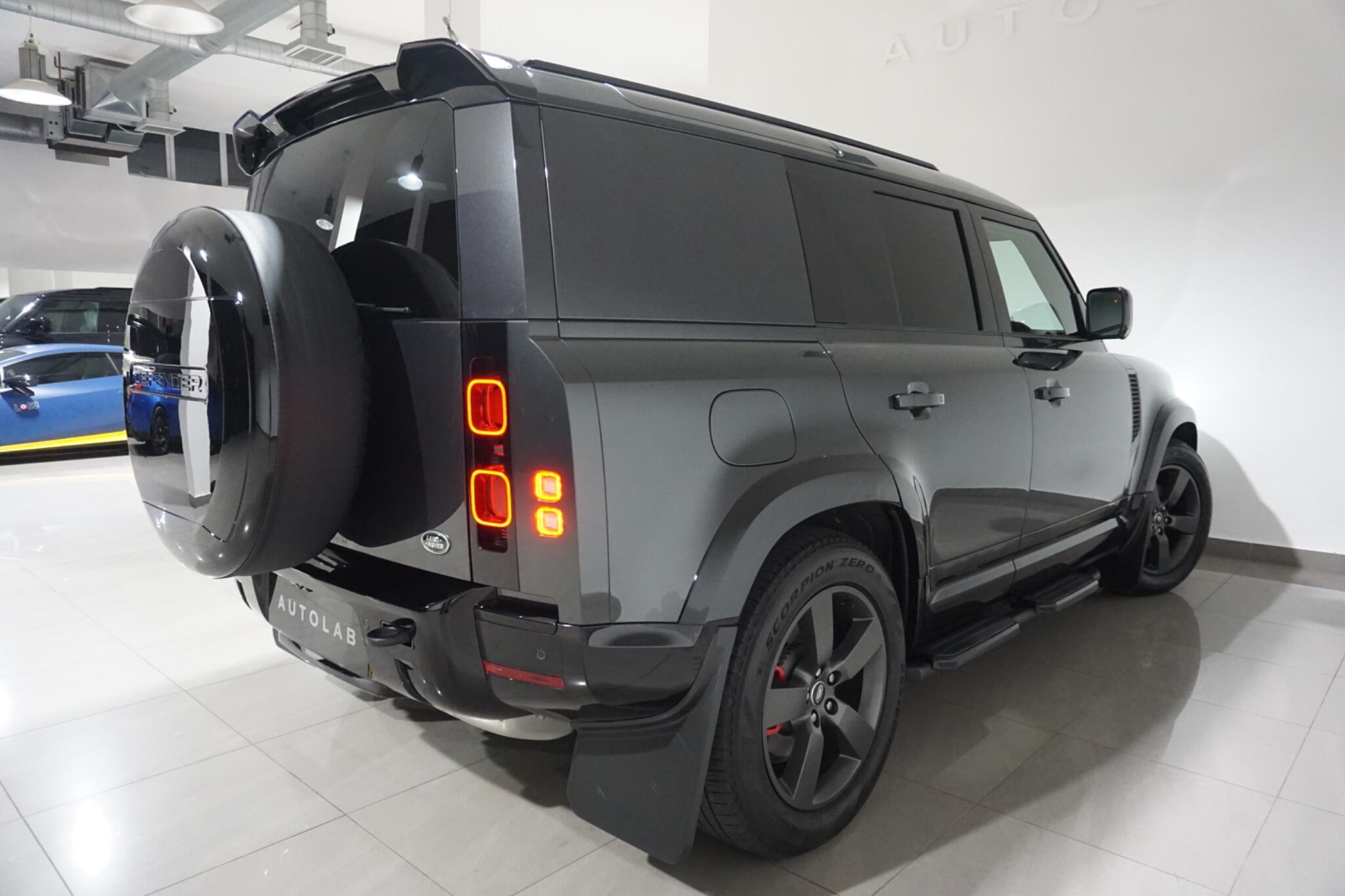Land Rover Defender 110 3.0 D300 MHEV X-Dynamic HSE Hard Top SUV Auto 4WD MWB Euro 6 (s/s) 5dr